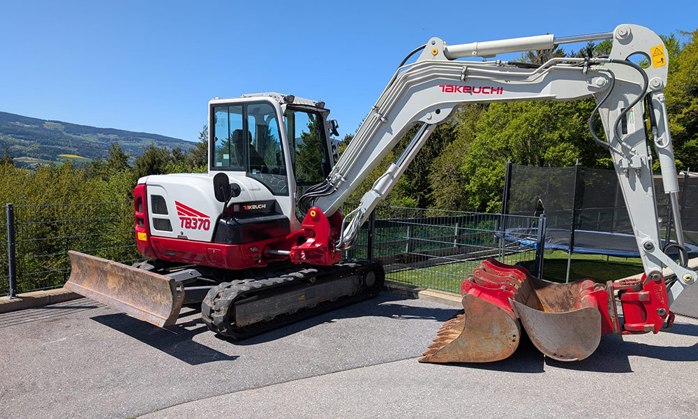 Takeuchi TB 370 - Bild 1